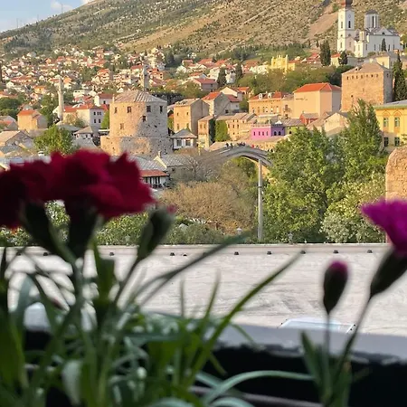 2 Old Bridge View Apartment